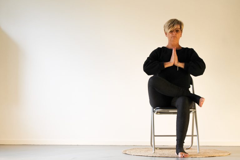 Stoelyoga / Yoga voor ouderen – Studio Saffrie